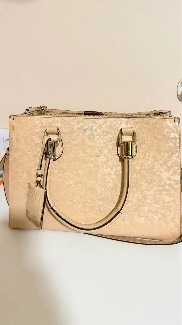 Bolsa Schutz preta 