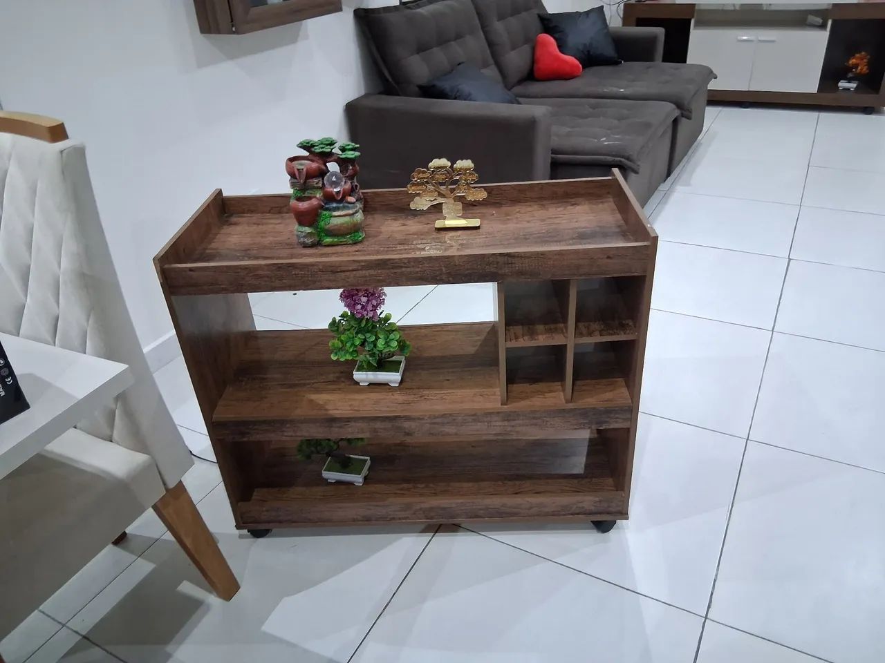 Barzinho de sala com rodinha  - Foto 2