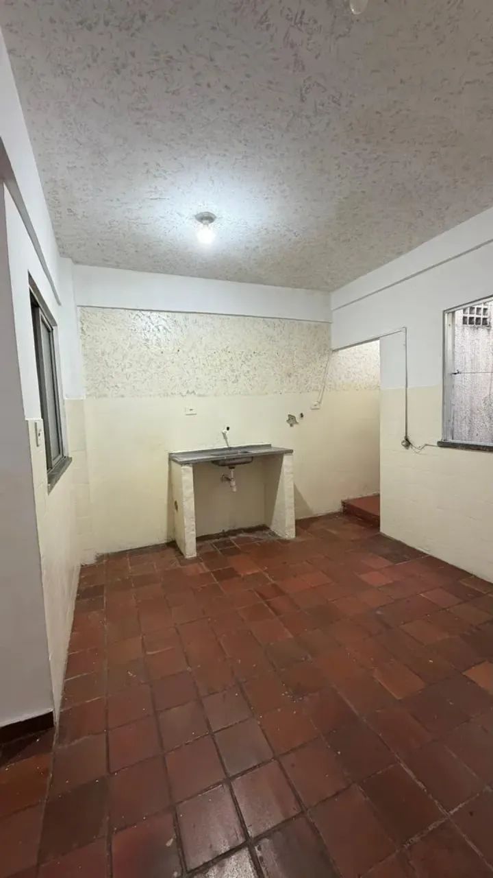 ALUGO ÓTIMO APARTAMENTO, 2º ANDAR, COM 2 QUARTOS - CENTRO - Foto 4