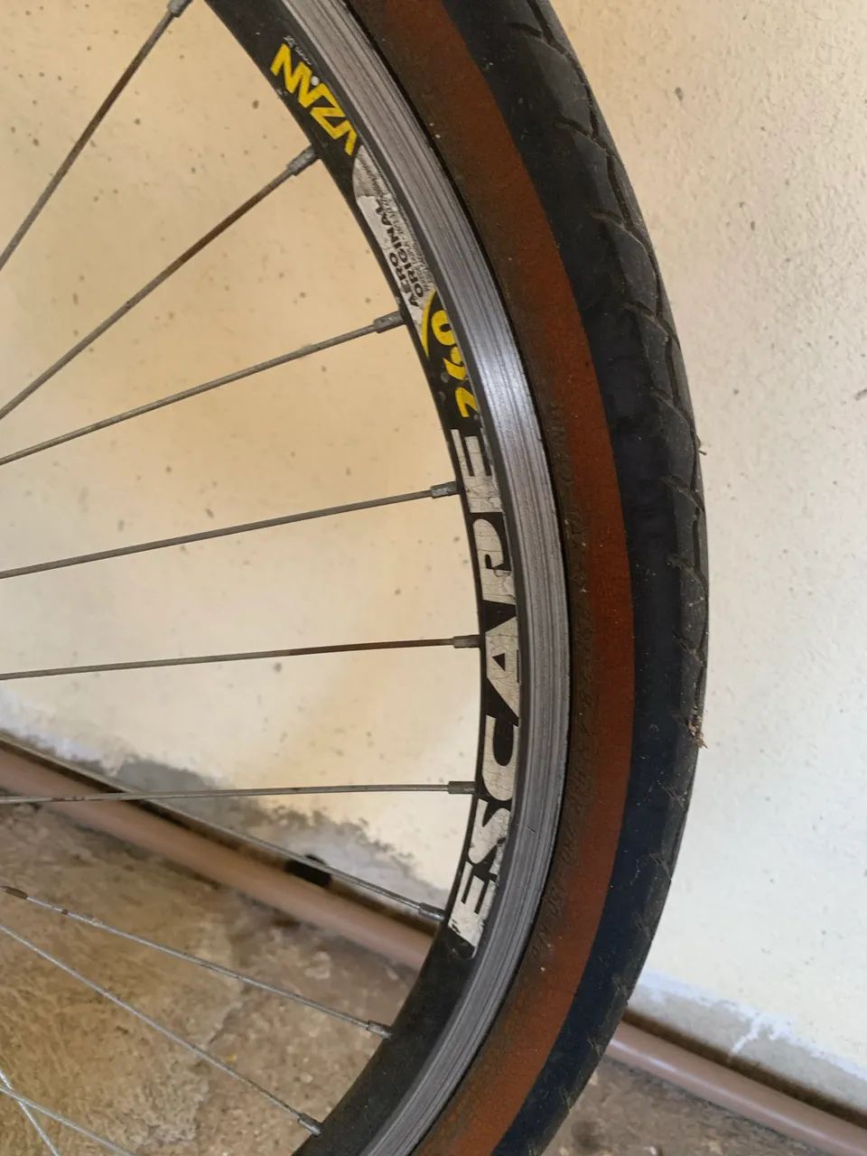Bicicleta Aro 26 com Marchas, Bagageiro e Paralamas - Foto 4