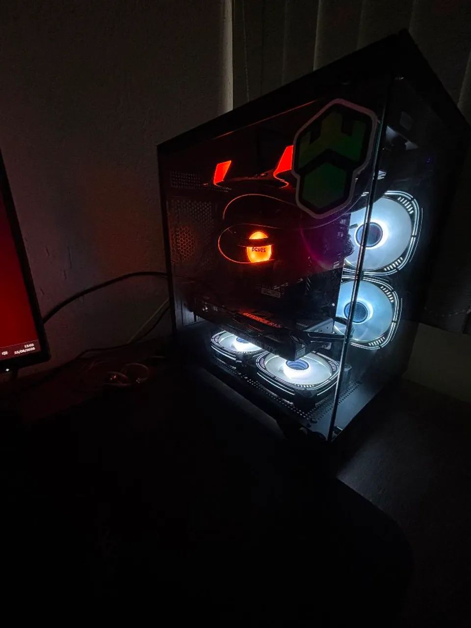 PC GAMER RYZEN 7 + 5060Ti 4 MESES DE USO - Foto 5