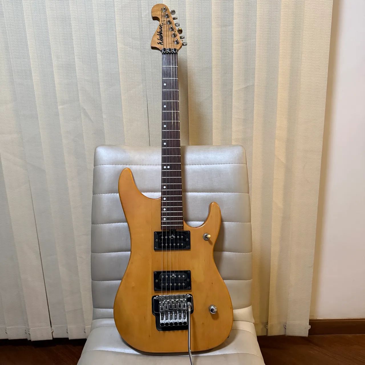 Guitarra Washburn N1 transformado para N2 com a instalação da Floyd Rose!!
