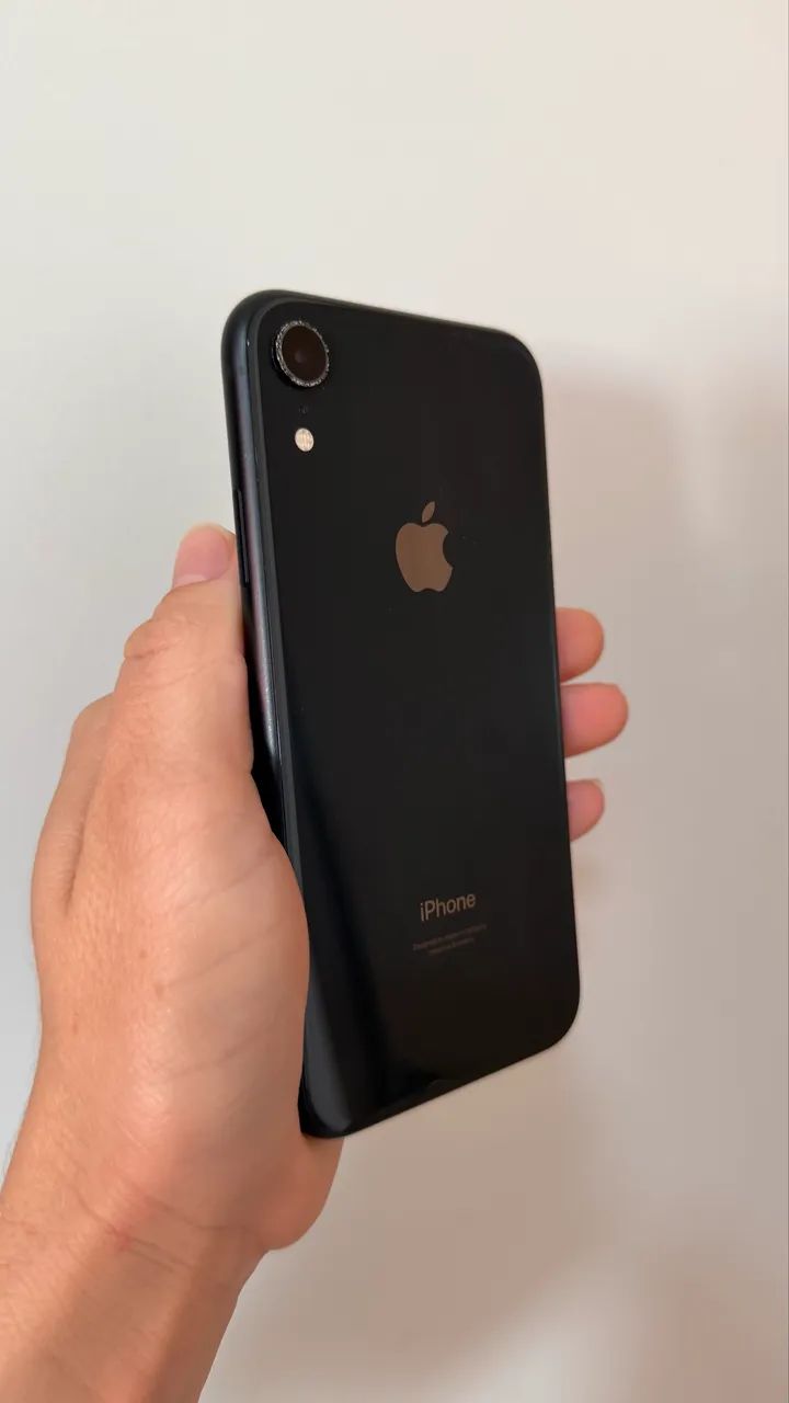 Vendo iPhone XR 128 GB celular em perfeito estado de conservação funcionando tudo 