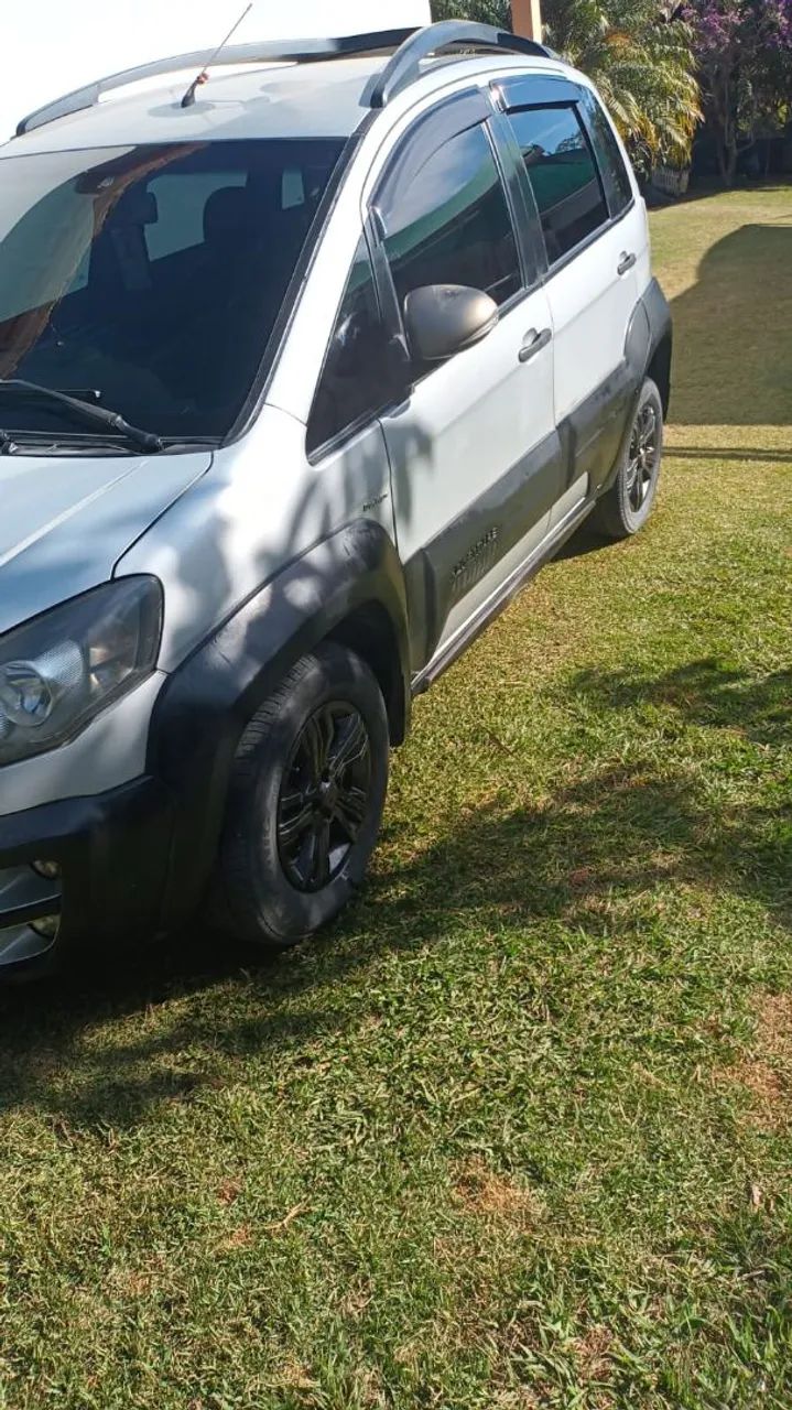 Fiat Idea Adv./ Adv.lock.dualogic 1.8 Flex 5P 2012 - Foto 3