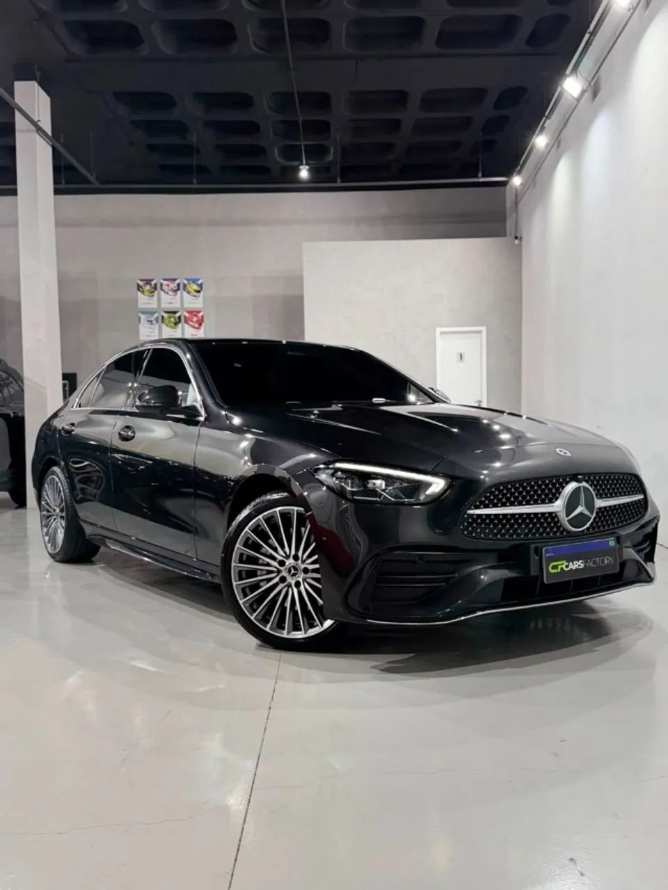Mercedes-Benz C-200 2025