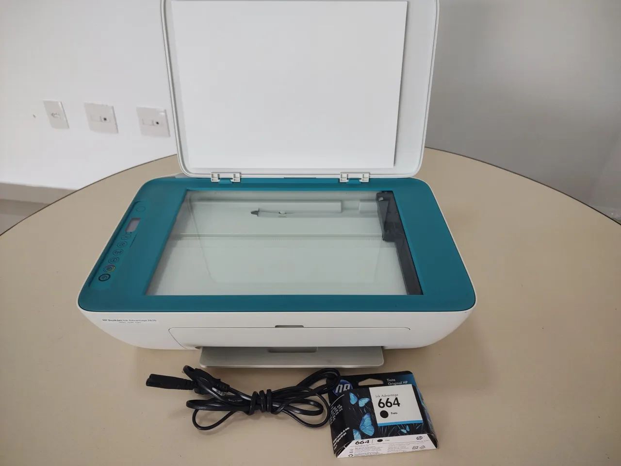 Impressora HP Deskjet Ink Advantage 2676 - Foto 2