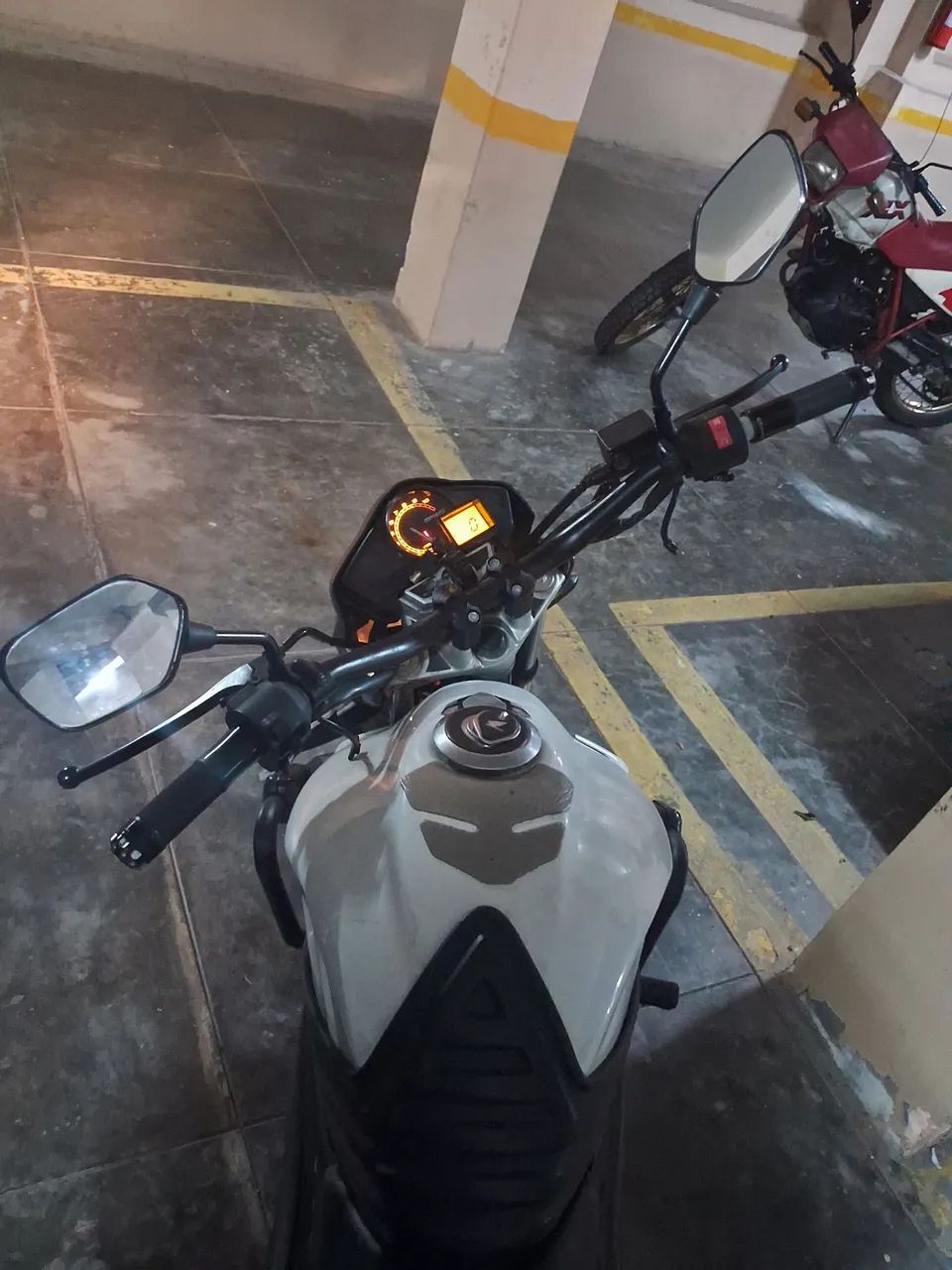 Vendo CB300r 2012 - Foto 4