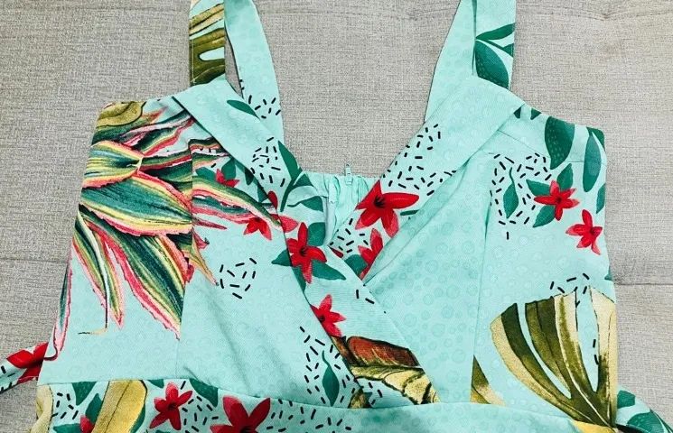 VESTIDO ESTAMPADO VERDE CLARO - Foto 2