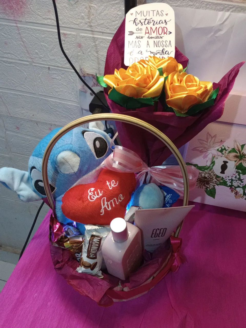 Presente especial stith com kit Egeo choc 
