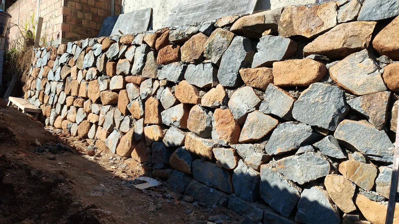 Muros e corte de pedra  - Foto 4