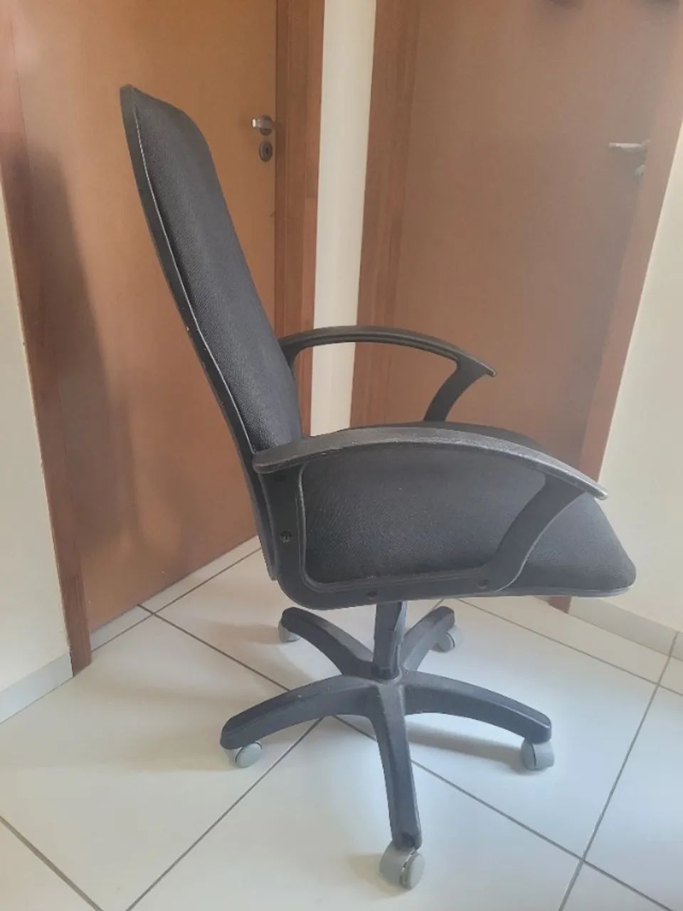 Cadeira de escritório - Foto 3