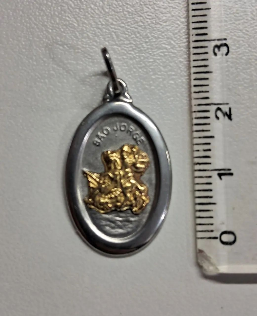 Pingente São Jorge em aço e ouro 18k