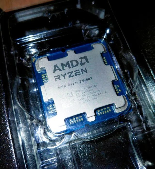 AMD Ryzen 5 9600x - Seminovo com caixa - Foto 3