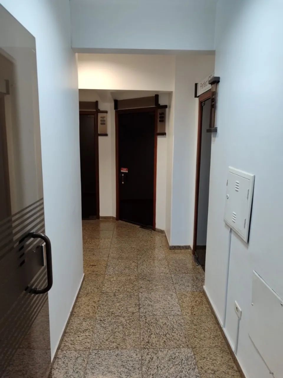 Sala comercial para alugar no Centro Comercial Paraná -  Zona 01  - Foto 4
