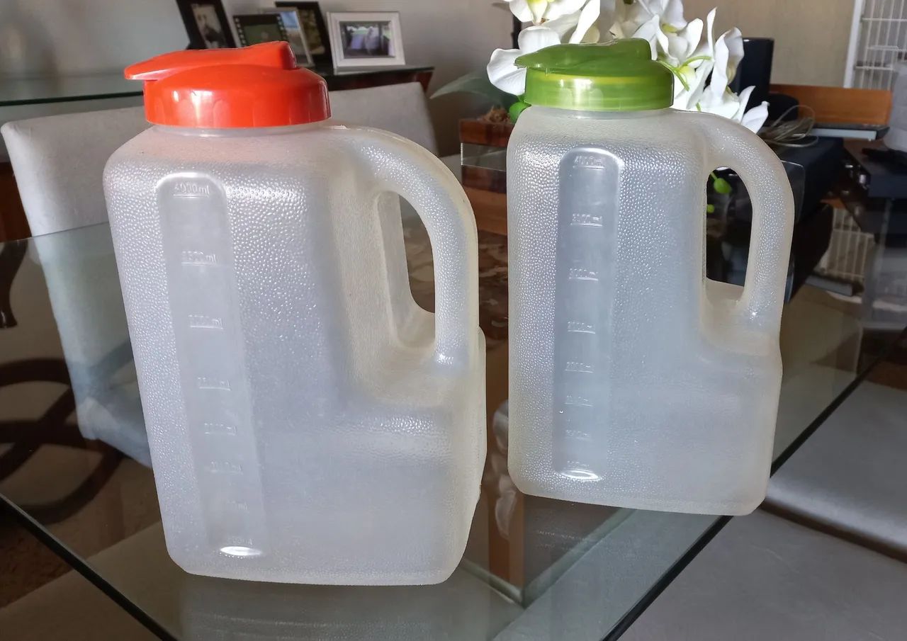 Garrafas de 4l cada, kit c 2