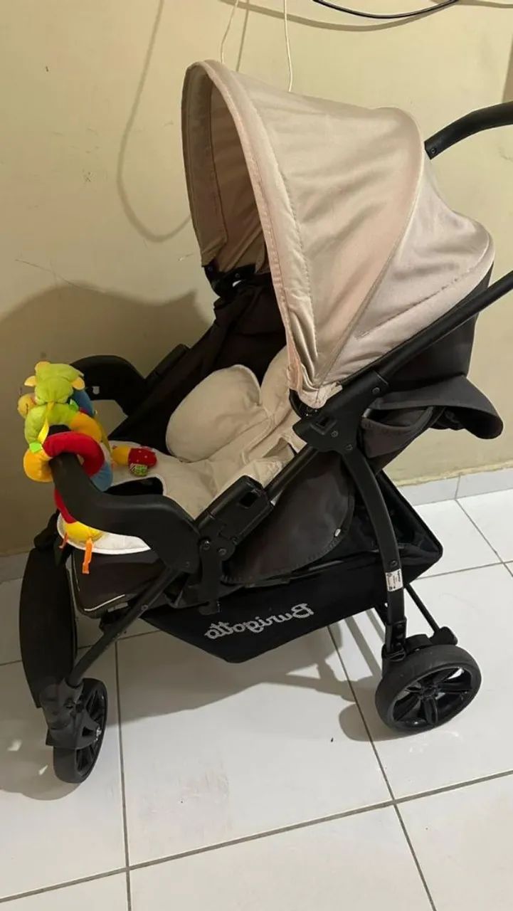 Carrinho de bebê e bebê conforto  - Foto 4