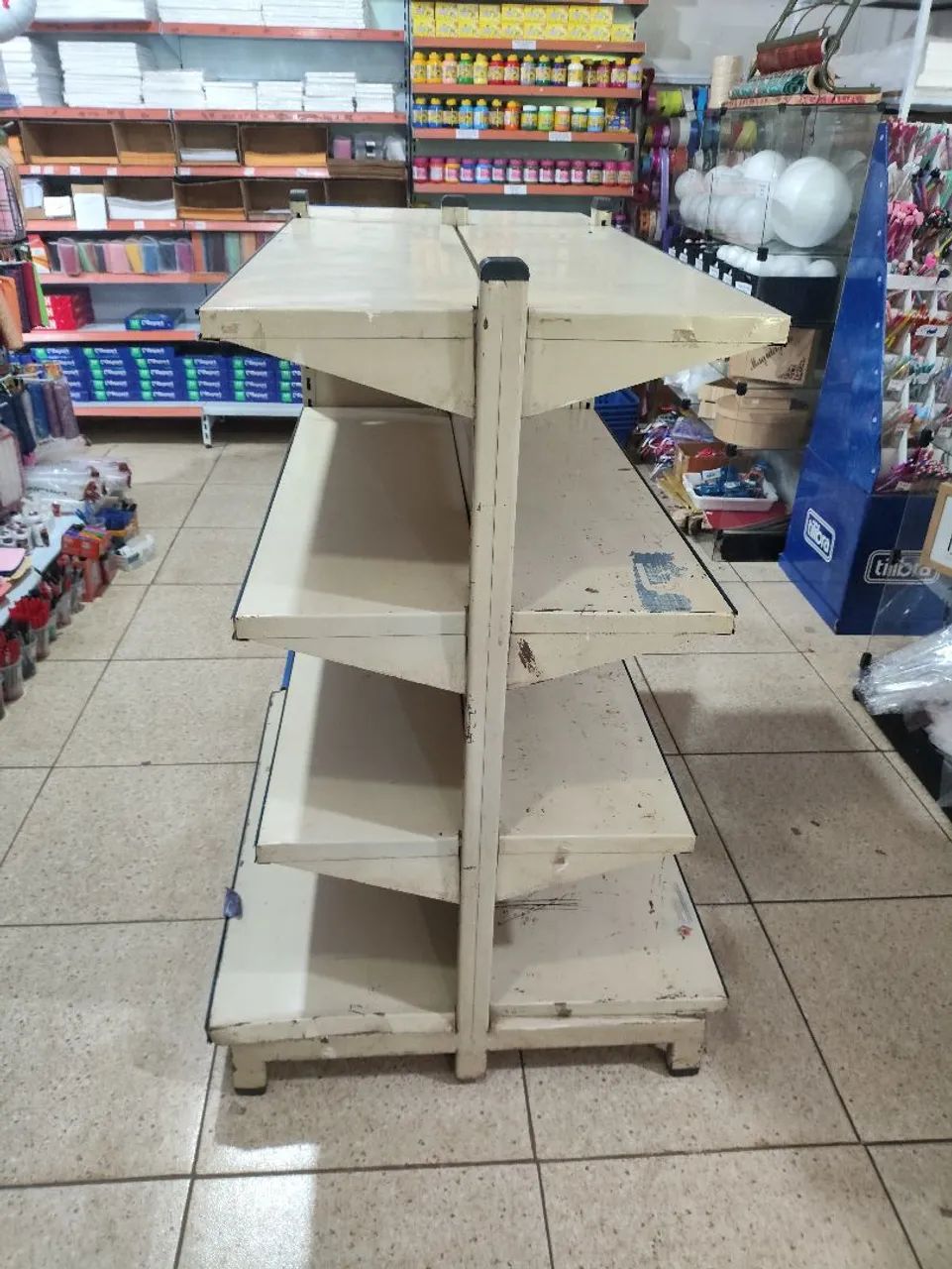Vendo gôndola usada e bom estado 450.00 - Foto 4