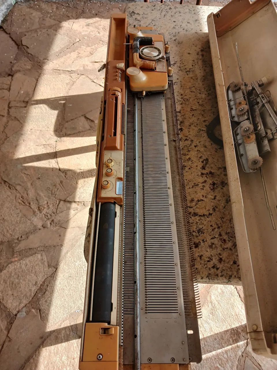 Máquina de tricô  - Foto 3