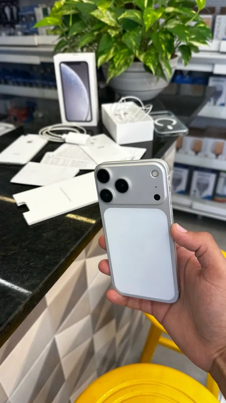 iPhone XR 256GB ホワイト SIMフリー 電池/画面交換済 iPhone XR 256GB White - Visual 17 Pro - Completo + Nota Fiscal