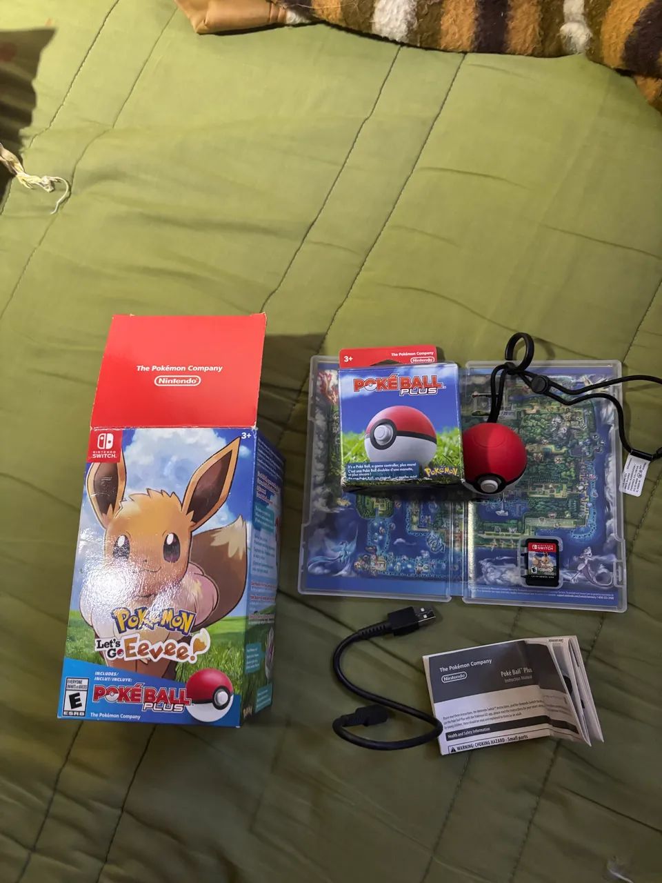 Bundle Pokeball Plus + Let?s Go Eevee - Foto 2