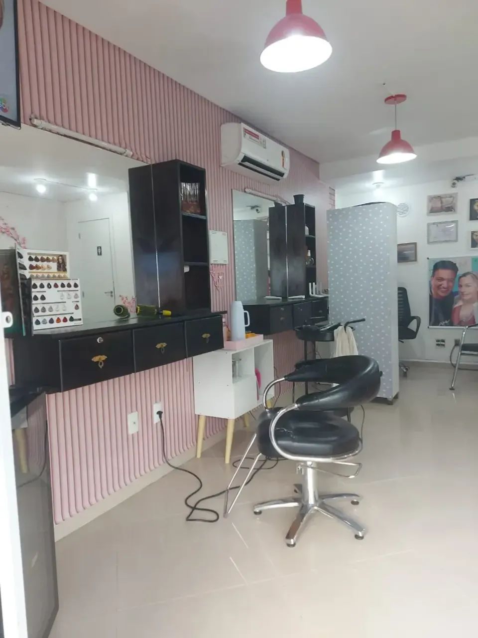 Sala comercial escriturada com vaga e excelente localização - Foto 2