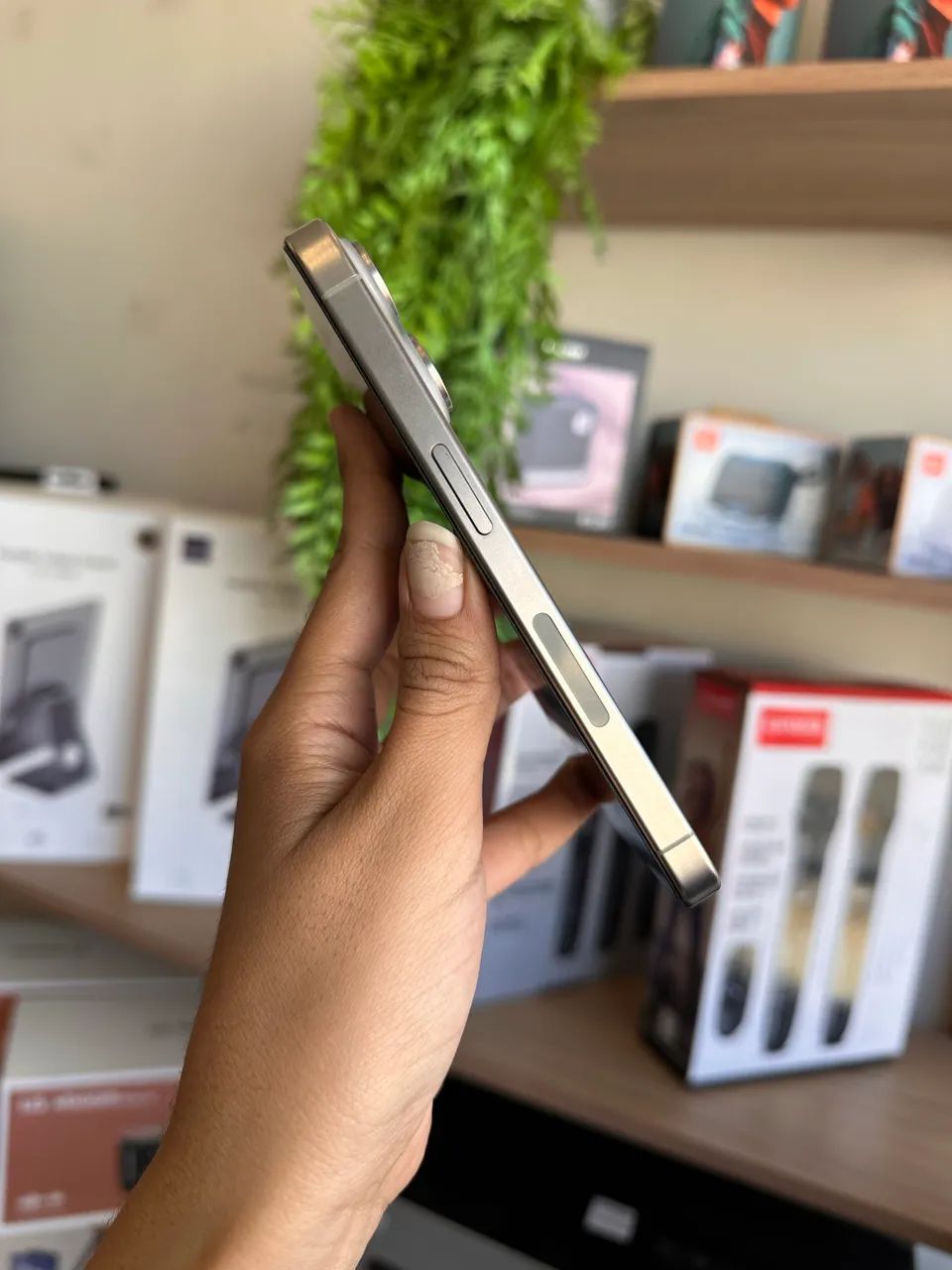 iPhone 15 Pro - 256GB - Foto 2