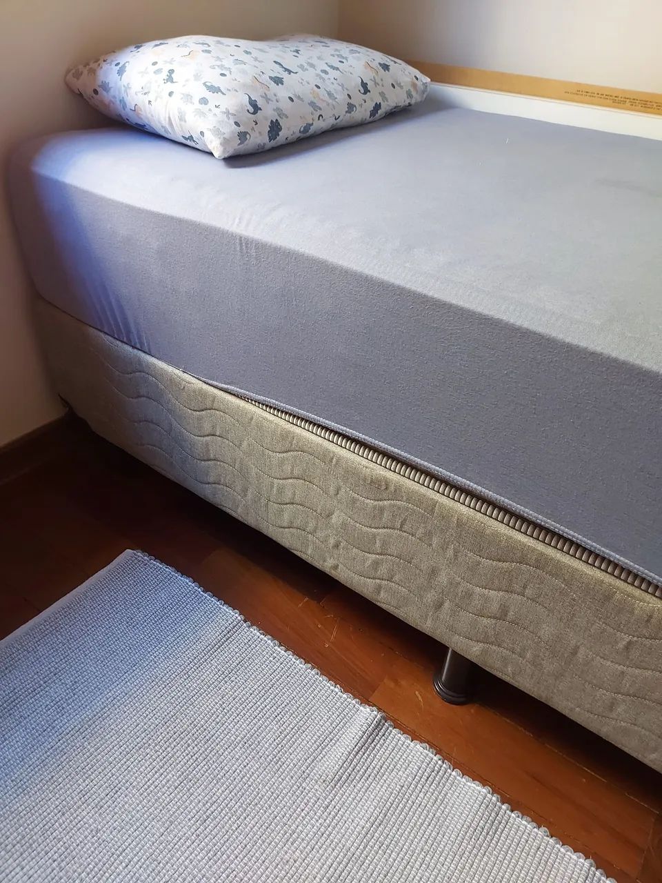 Vendo Cama Box Solteiro com o Colchão  - Foto 2