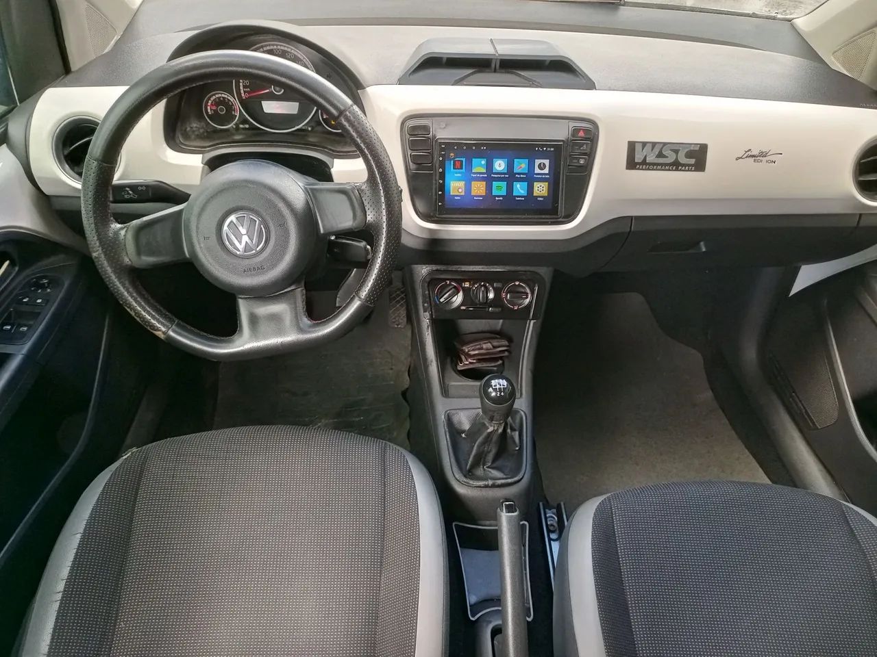 Volkswagen Up! 2015