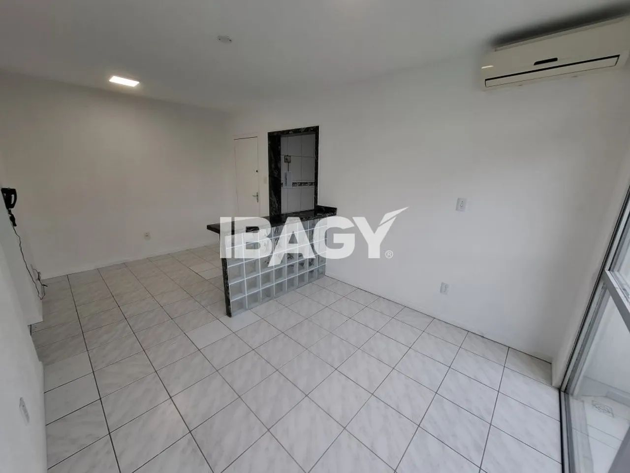 Excelente Apartamento 2 dormitório(s) em Abraão - Florianópolis - Foto 4