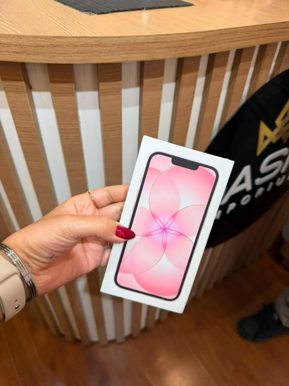 iPhone 17e 256gb Novo Estoque Limitado - Foto 3