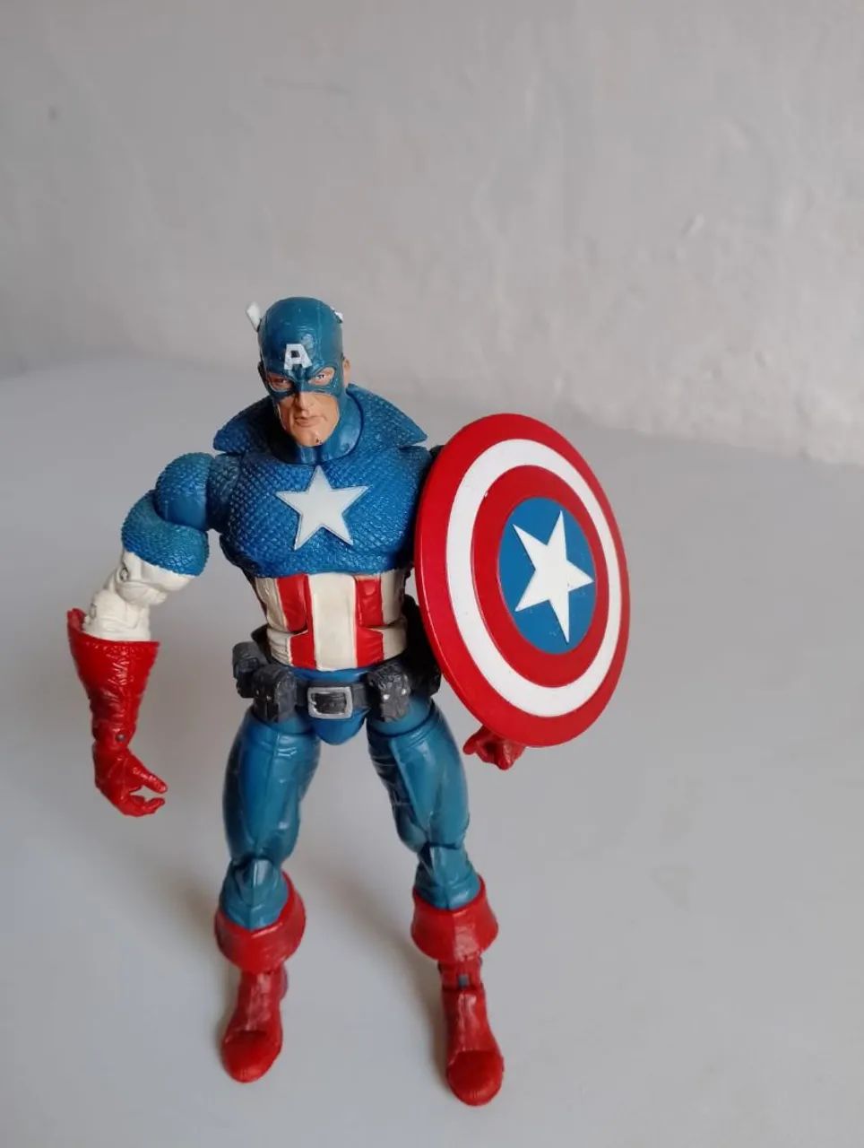 Marvel Legends Capitão América Face Off *possui detalhe - Hobbies