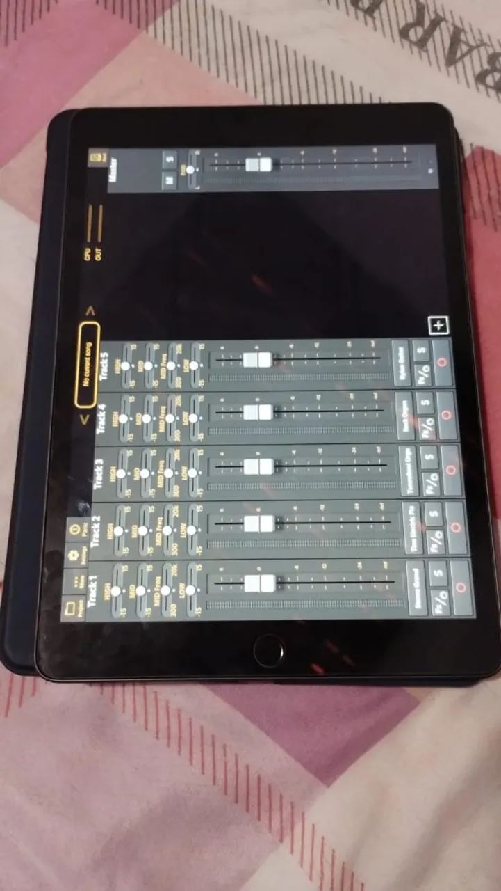 iPad usando para tocar teclado - Foto 5