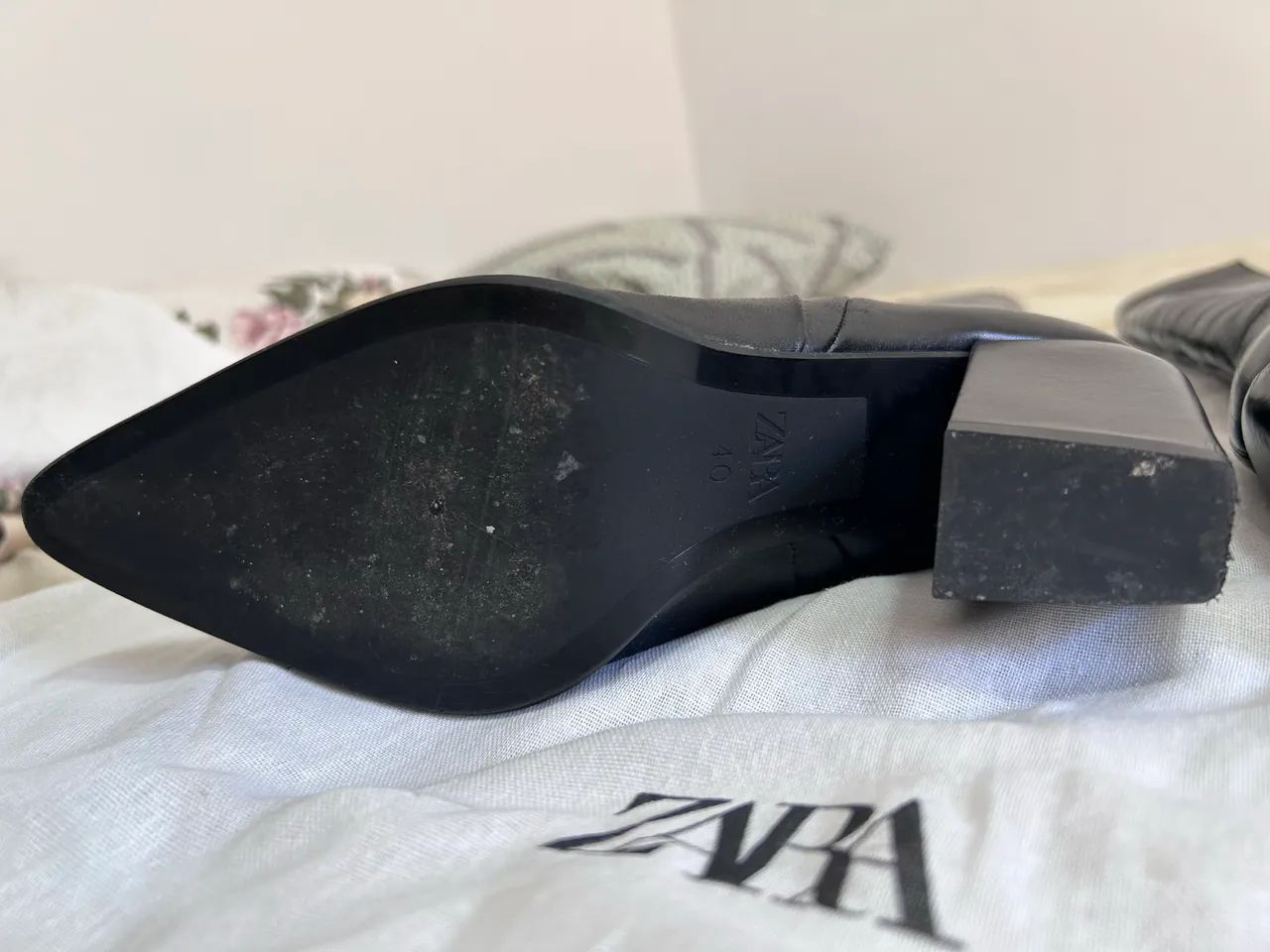 Bota ZARA original usada apenas uma vez  - Foto 4