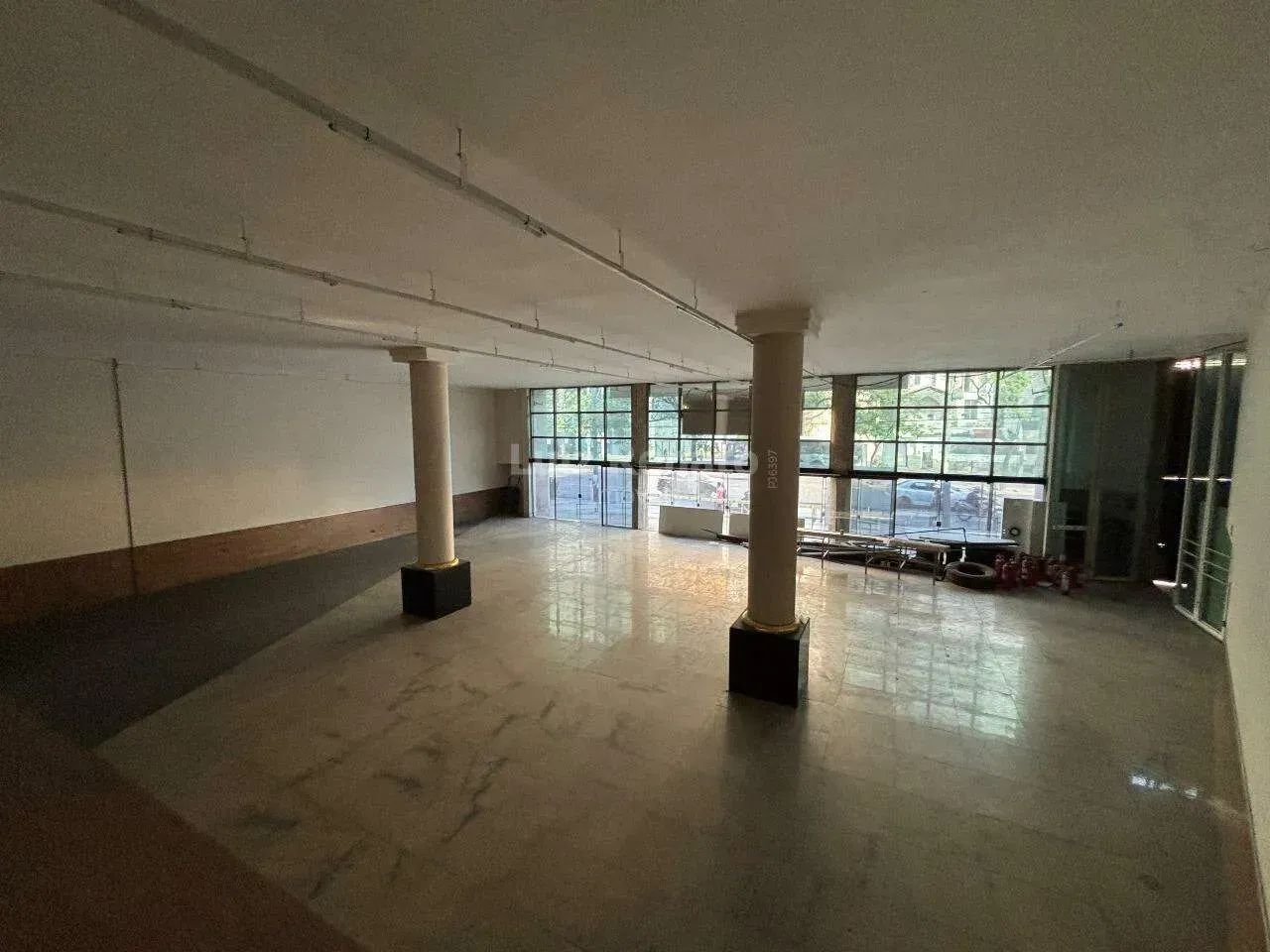 Prédio Comercial com Estacionamento Amplo para Locação  Barro Preto - Foto 4