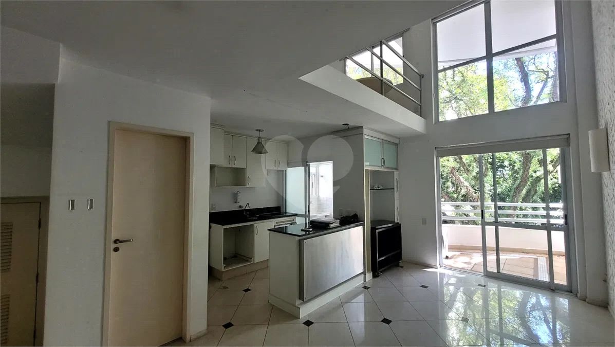 Duplex com 1 quartos para locação em Vila madalena - SP