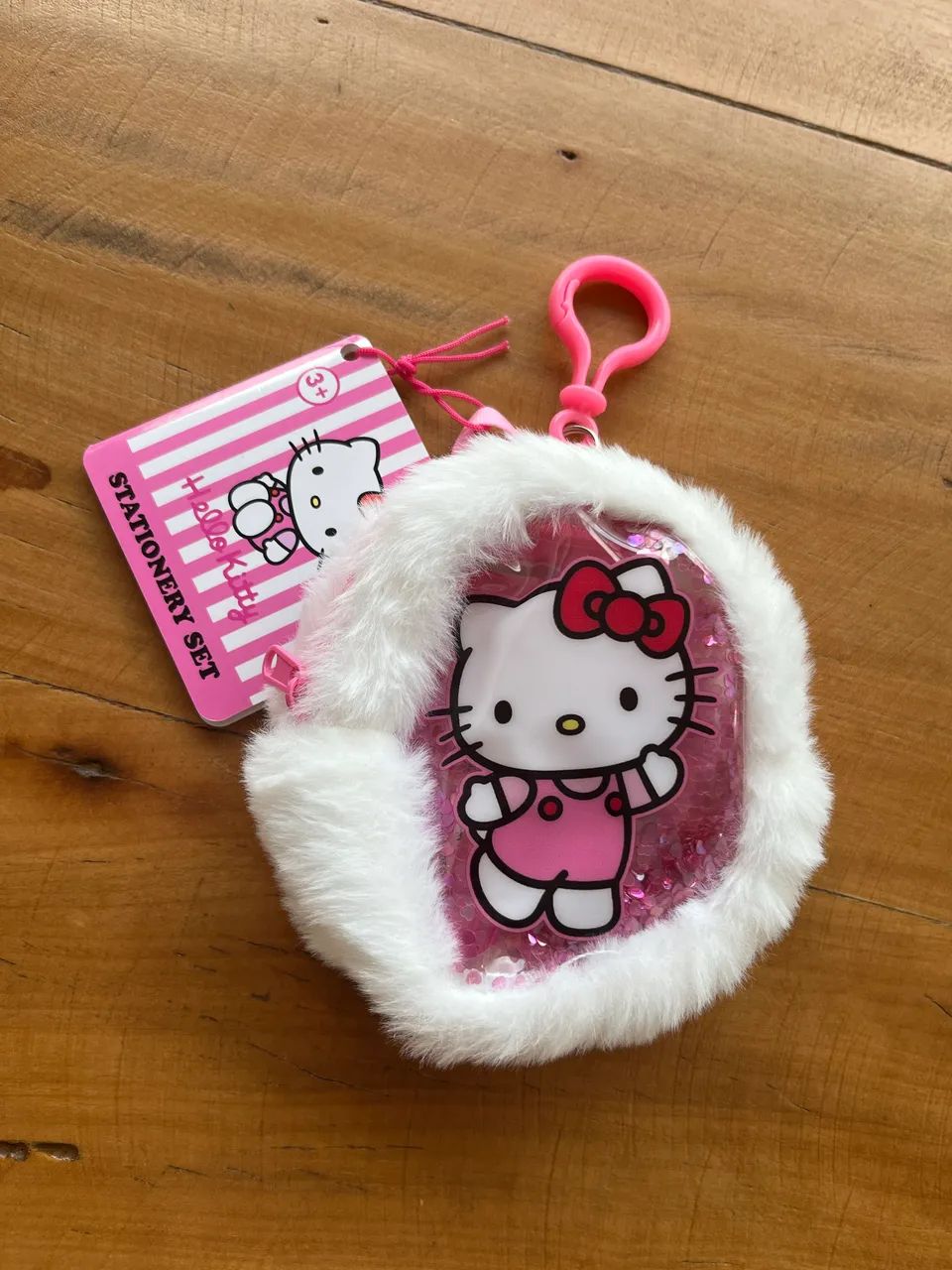 bolsinha chaveiro hello kitty fofa felpuda - Foto 2