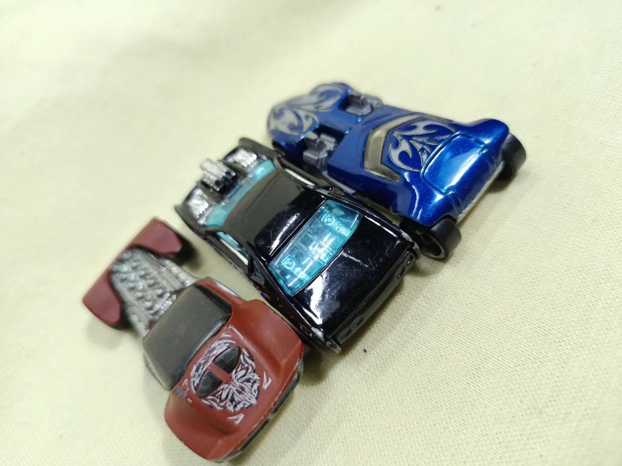 3 carrinhos Hotwheels. - Foto 4