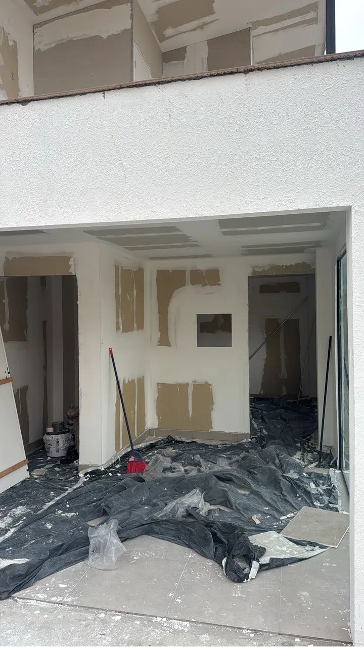 Serviços de forro e paredes em gesso e drywall 