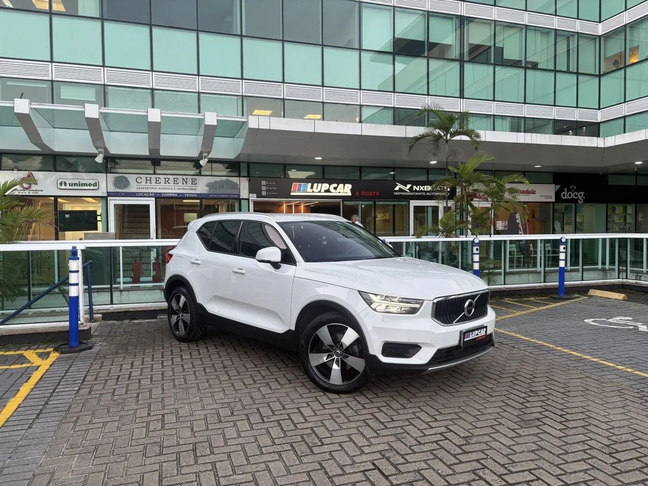 Volvo Xc40 XC 40 T-4 Momentum 2.0 190cv FWD 2020 2020