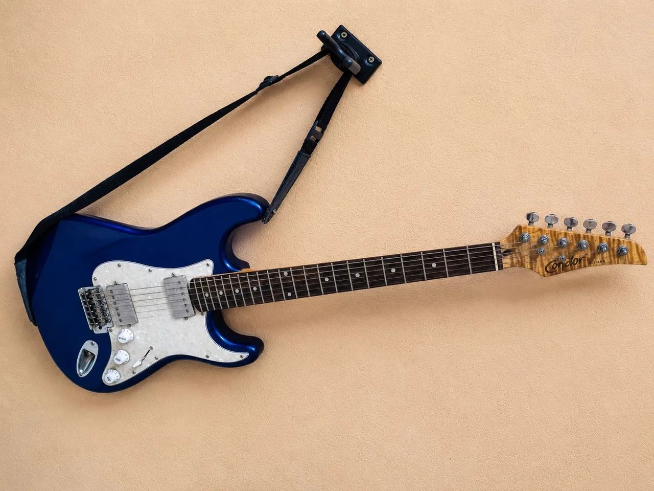 Guitarra Stratocaster  - Foto 3