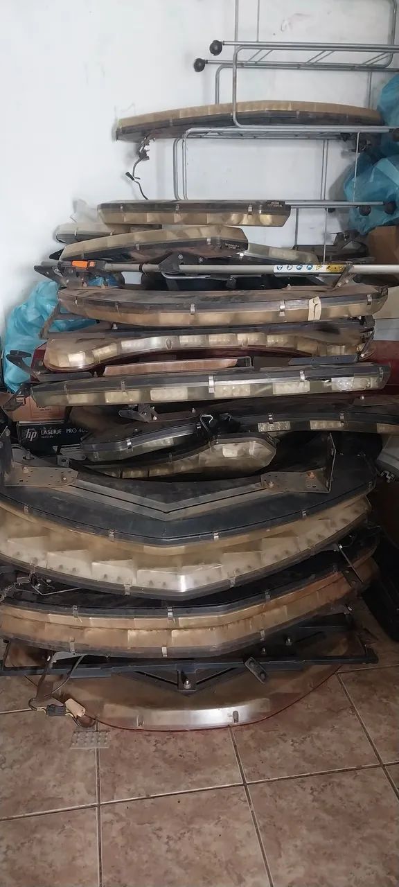 Giroflex Rontan Winglux Lote com 49 unidades  - Foto 3
