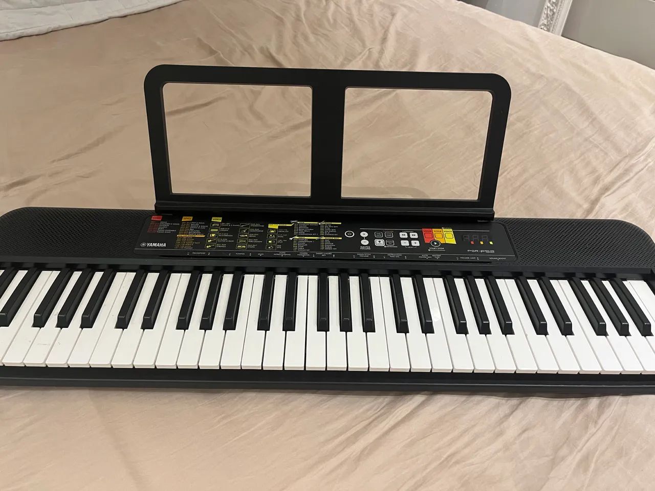 Teclado Yamaha 