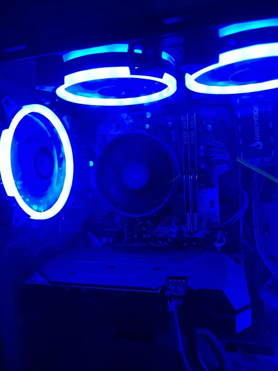 Processador AMD Ryzen 3 2200G com vídeo integrado + cooler original
