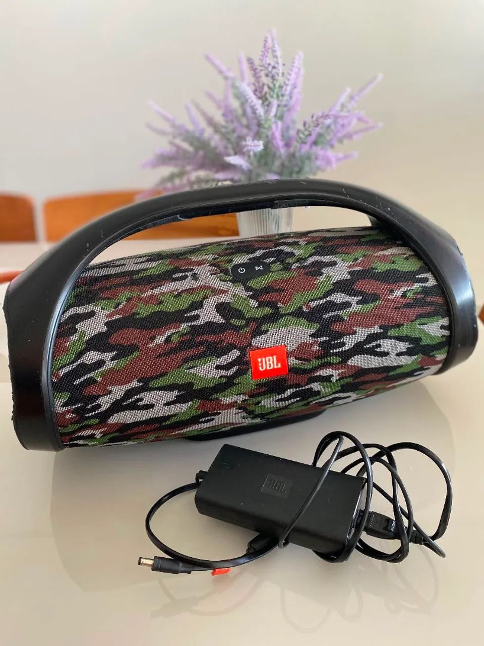 Caixa de som JBL boombox