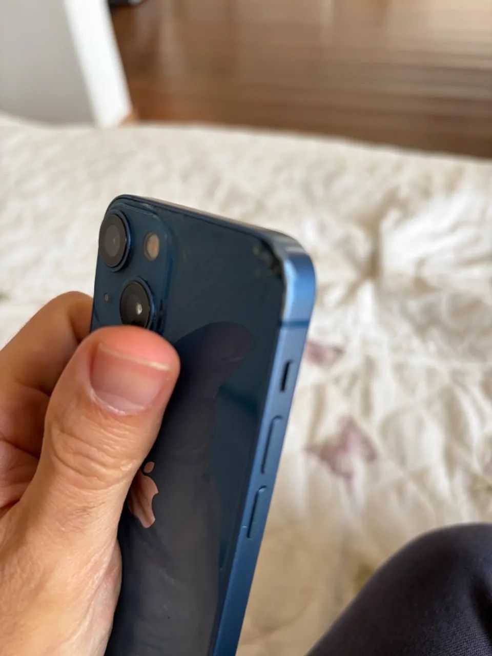 iphone 13 mini 128gb azul com detalhes - Foto 3