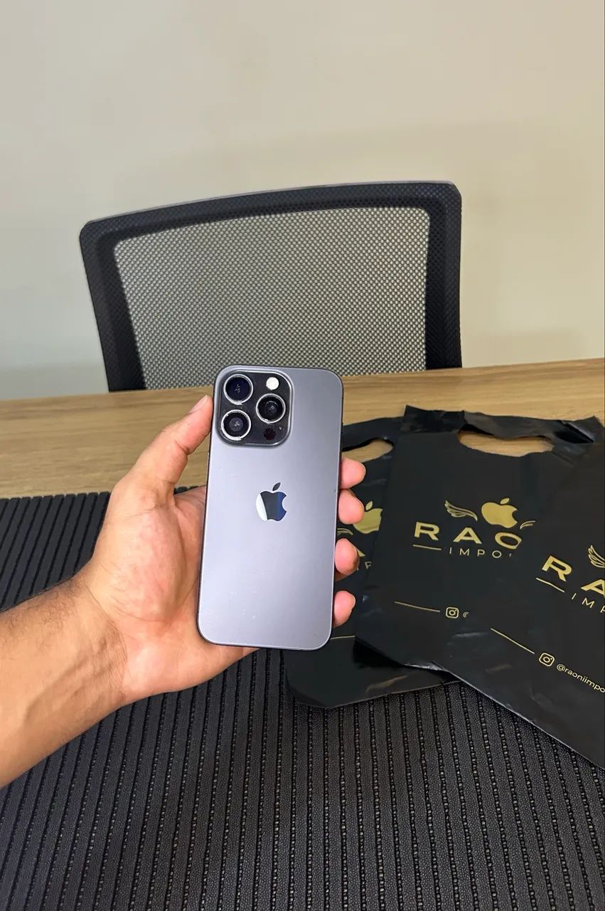 iPhone 15 Pro 128GB - Perfeito Estado