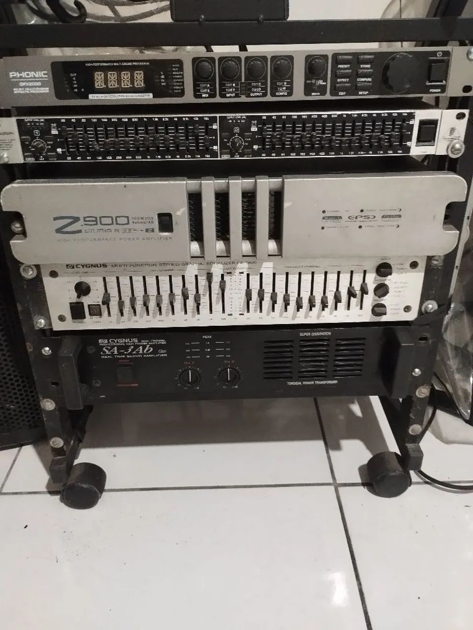 Amplificador Studio R Z900 - Foto 3