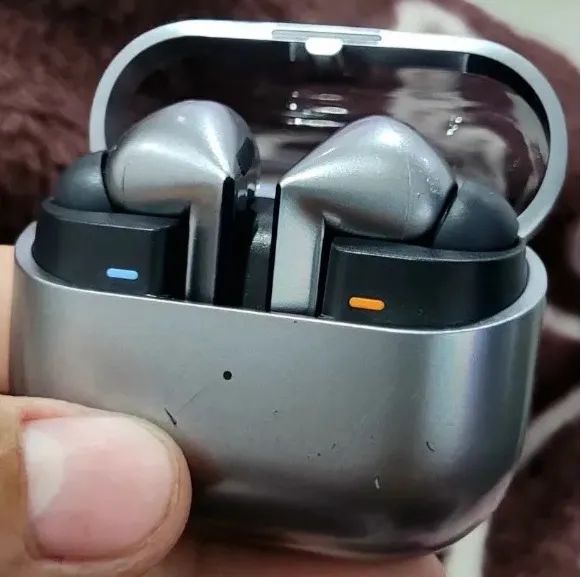 Samsung Galaxy Buds3 Pro ? Excelente estado - Foto 4