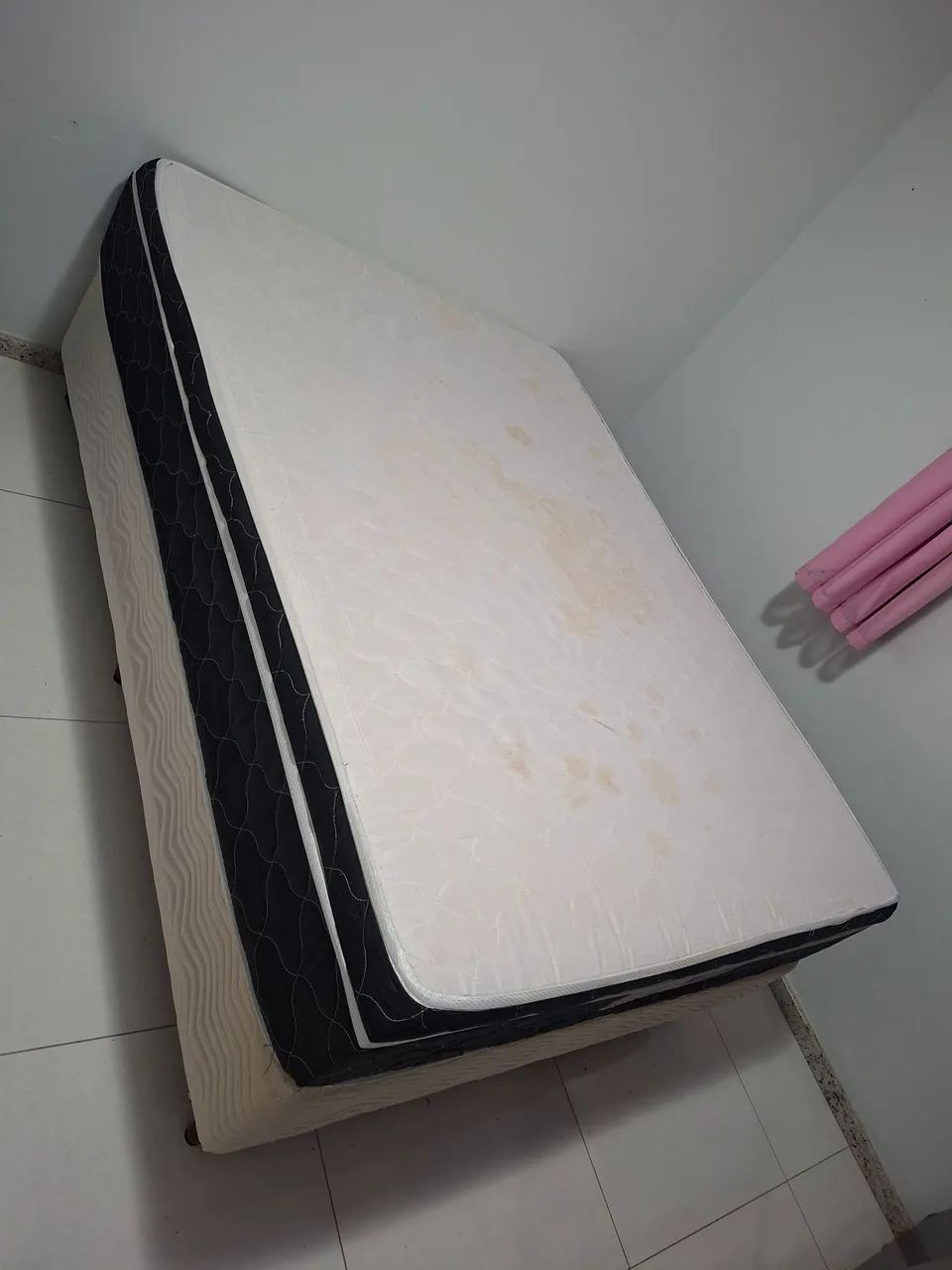 Cama box casal + colchão seminovos