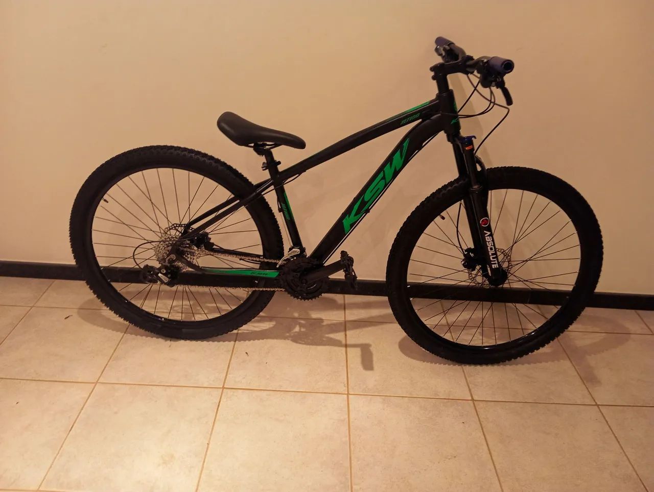 Bicicleta aro 29 semi nova!!!!